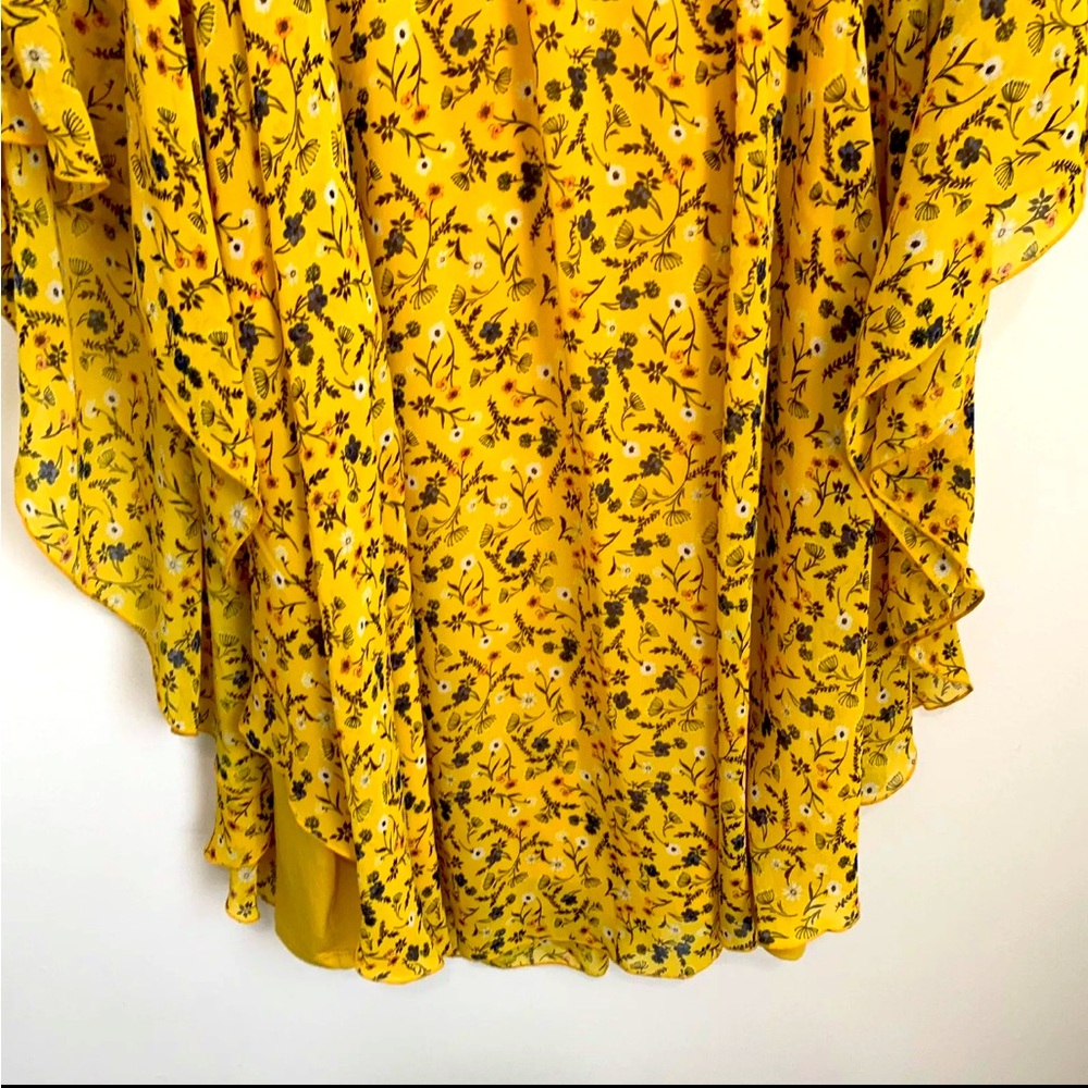 Cato Est 1946  18/20 W Yellow Floral W Tiered Sleeve PTP 21 stretch 27 length24